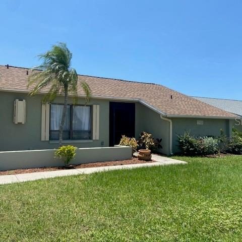 1 Level Green Stucco House In Florida 1 Level Green Stucco House In Florida
